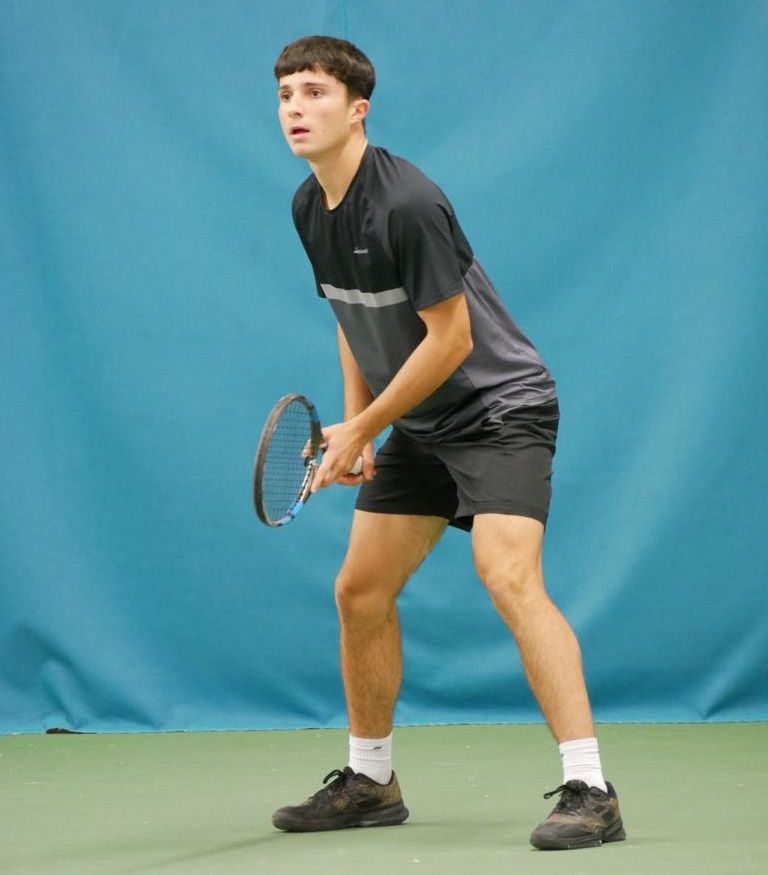 Tennis: Le Val-d'Illien Adrien Berrut vise un premier titre national junior